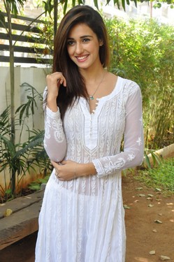 Disha Patani Photo Gallery